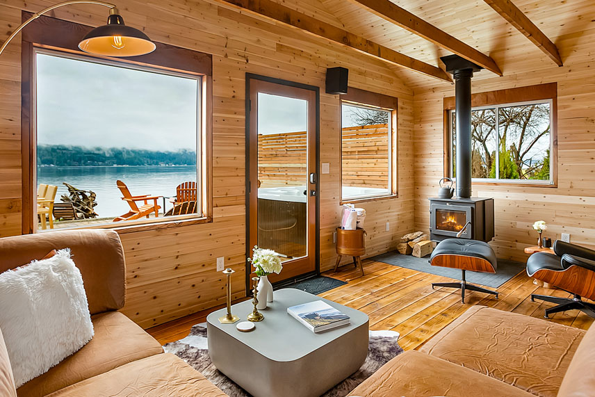 Hood Canal Cabin in Tahuya