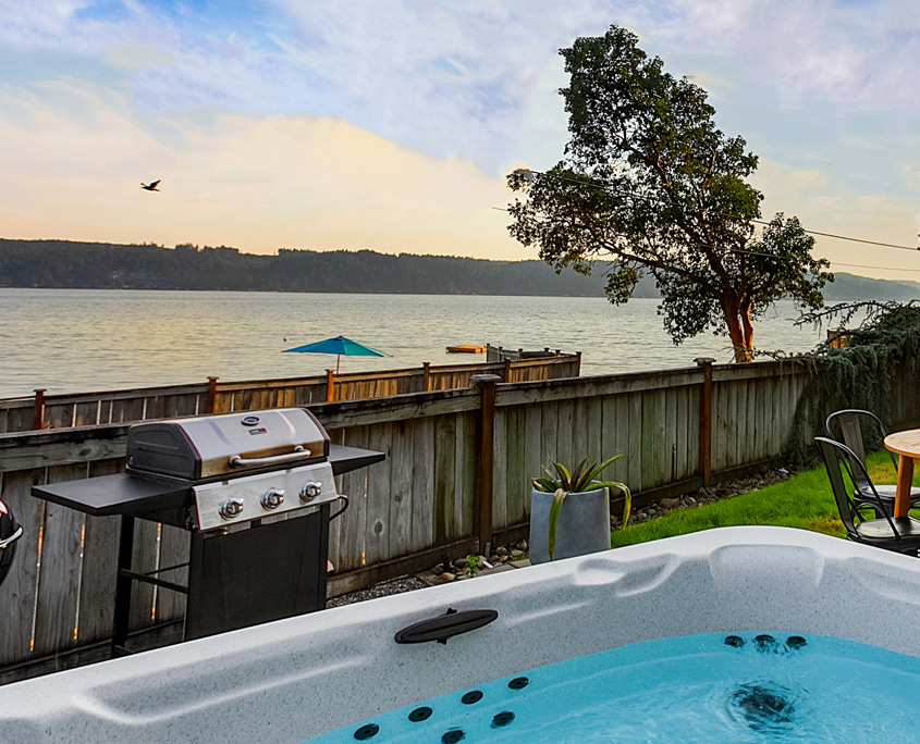 Hot tub with Hood Canal water views