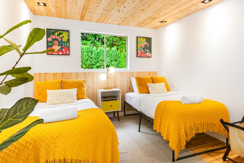 Twin/King convertible room in The Retreat
