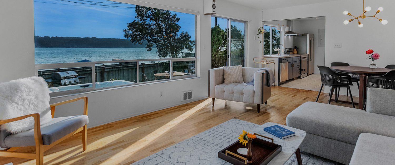 The Horizon waterfront retreat